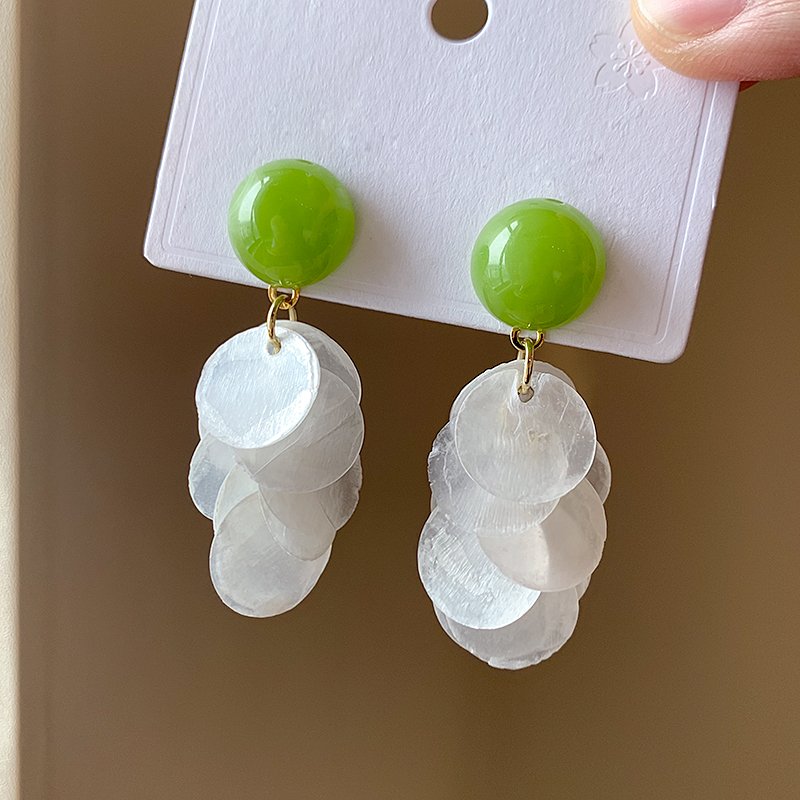 Shell tassel earrings, women's light luxury high-end earrings, 2024 new explosive style earrings, unique and niche earrings