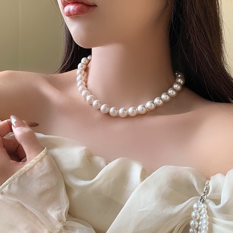 Shi Jia pearl necklace with feminine temperament, collarbone chain, light luxury, niche high-end feeling, 2024 new popular item