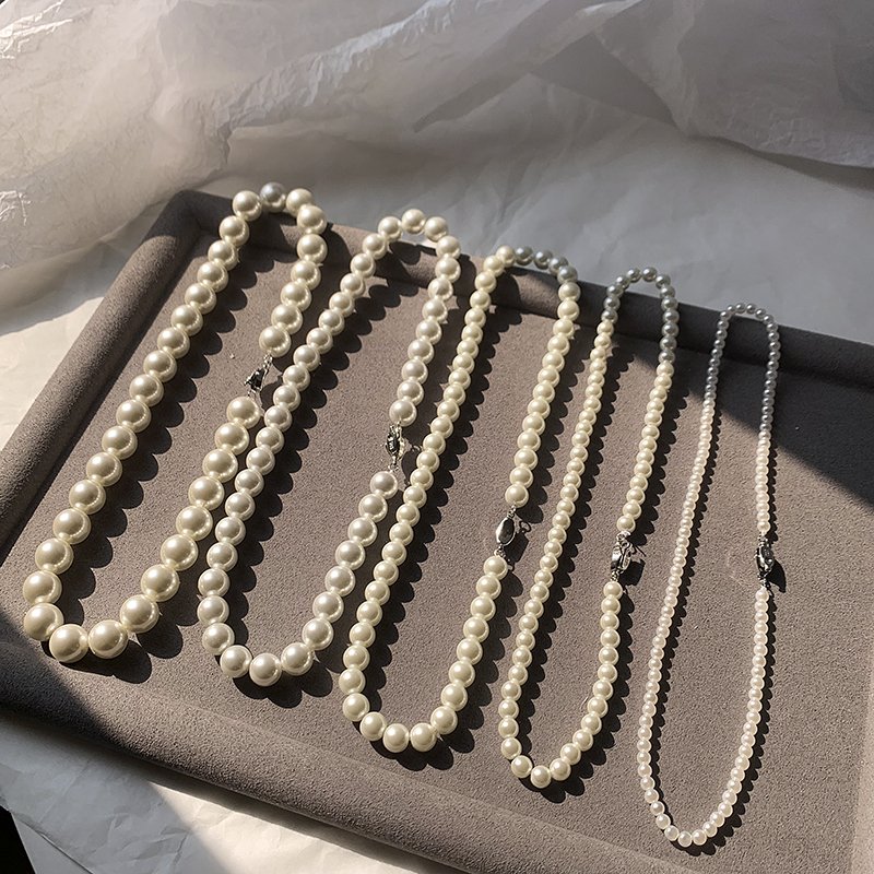 Shi Jia pearl necklace with feminine temperament, collarbone chain, light luxury, niche high-end feeling, 2024 new popular item