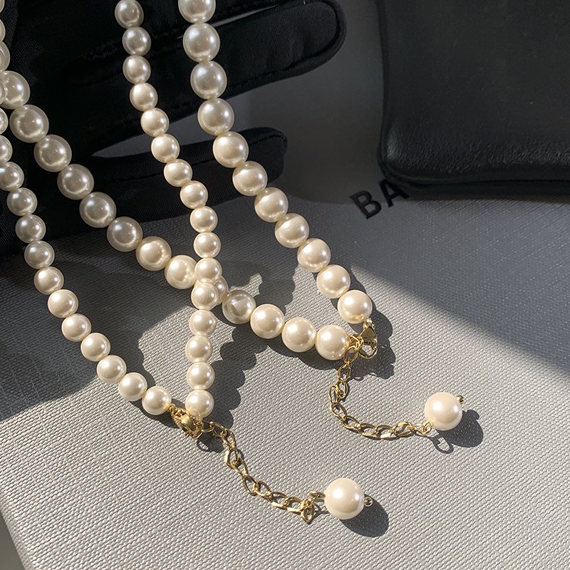 Shi Jia pearl necklace with feminine temperament, collarbone chain, light luxury, niche high-end feeling, 2024 new popular item