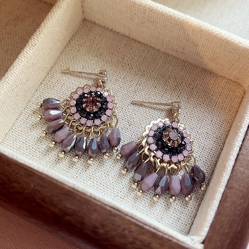 Unique tassel earrings for women 2024 new popular item, high-end ethnic style summer earrings, women's atmospheric temperament earrings