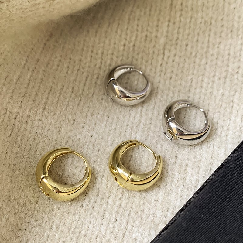 Water droplet plain ring earrings for women with a light luxury and high-end feel, unique earrings, 2024 new popular gold temperament earrings, earrings