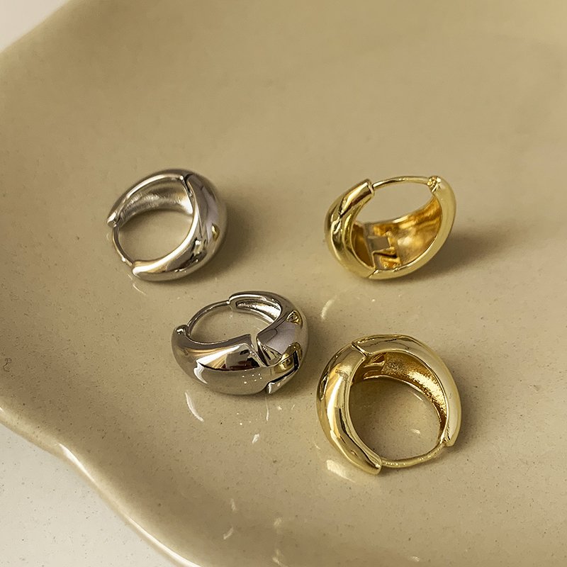 Water droplet plain ring earrings for women with a light luxury and high-end feel, unique earrings, 2024 new popular gold temperament earrings, earrings