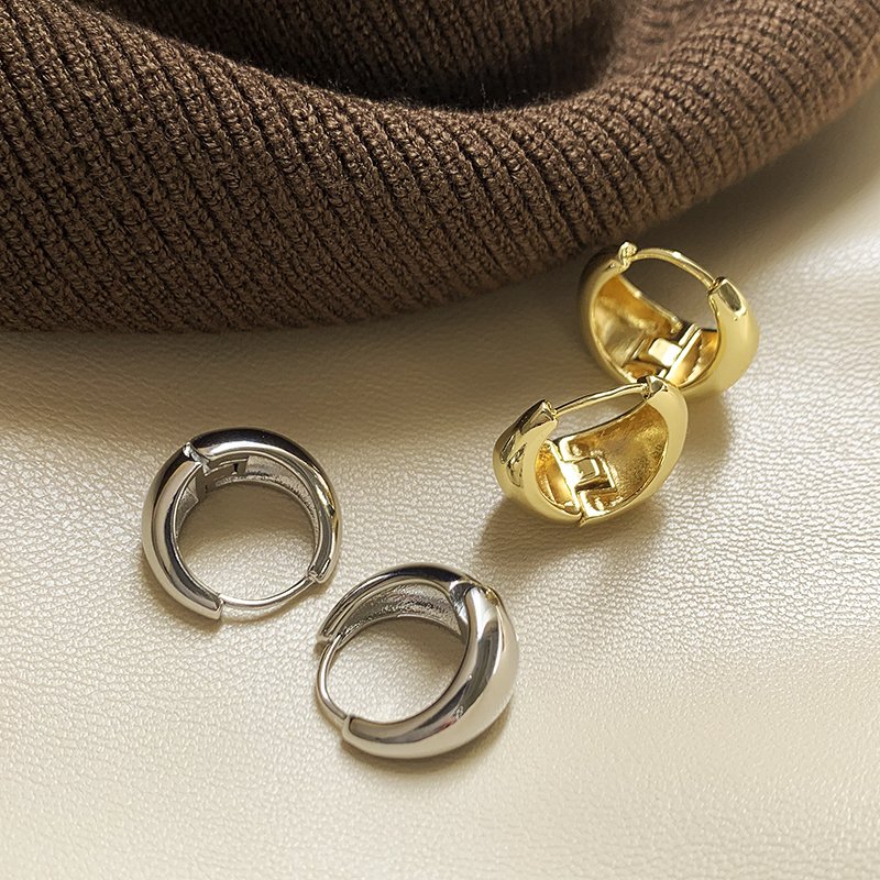 Water droplet plain ring earrings for women with a light luxury and high-end feel, unique earrings, 2024 new popular gold temperament earrings, earrings