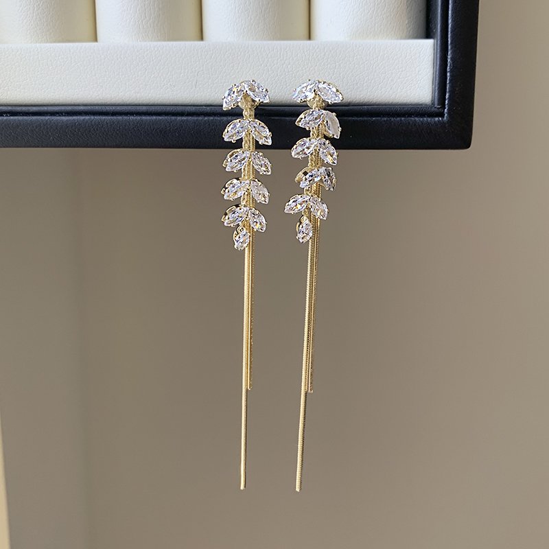 Wheat ear zircon tassel earrings for women with a light luxury temperament, high-end earrings, niche and unique earrings, 2024 new popular item