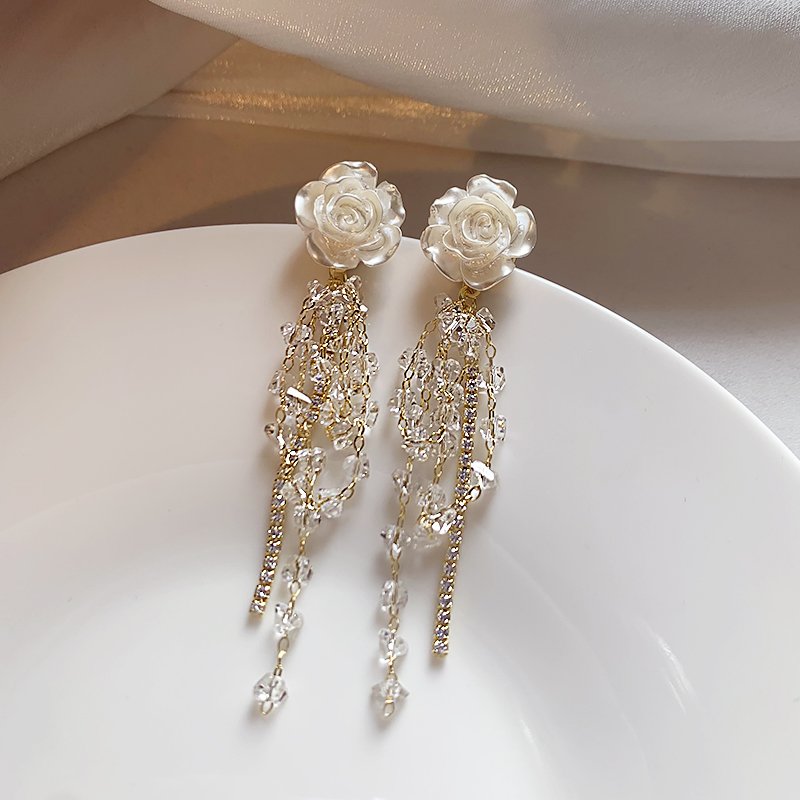 White camellia tassel earrings for women with a high-end feel, light luxury, niche earrings, 2024 new popular style, temperament earrings