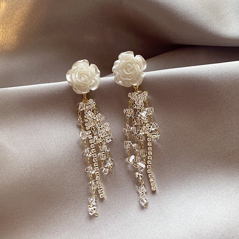 White camellia tassel earrings for women with a high-end feel, light luxury, niche earrings, 2024 new popular style, temperament earrings