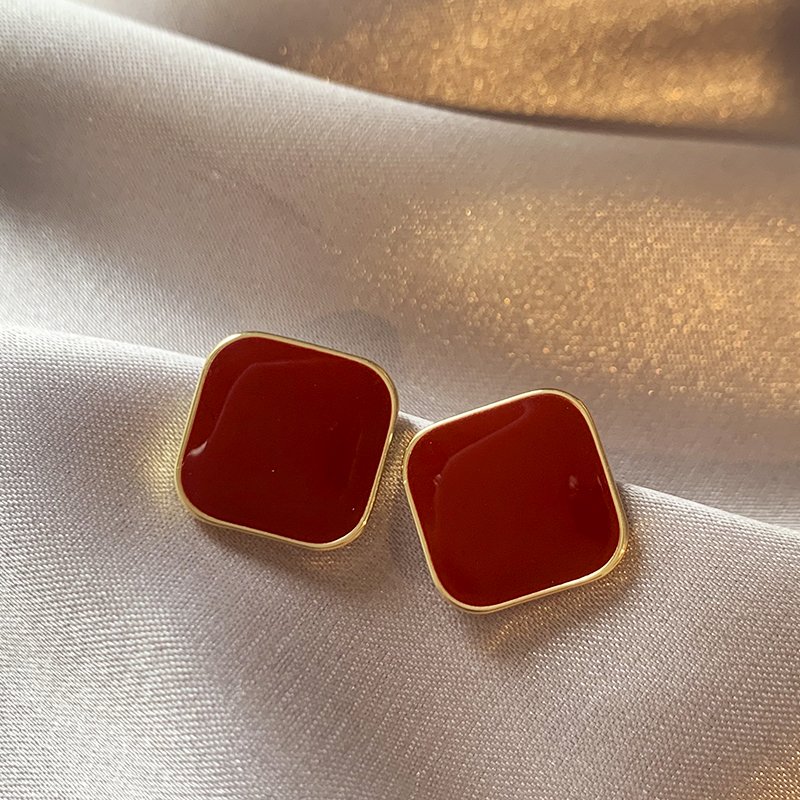 Wine red square earrings, women's light luxury unique earrings, 2024 new popular high-end temperament earrings