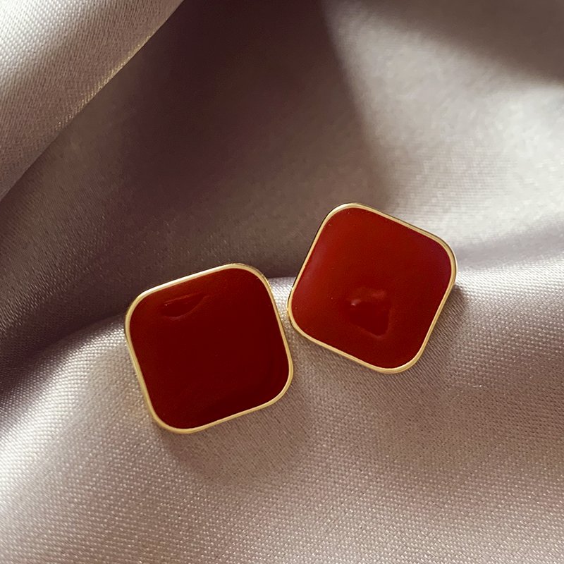 Wine red square earrings, women's light luxury unique earrings, 2024 new popular high-end temperament earrings