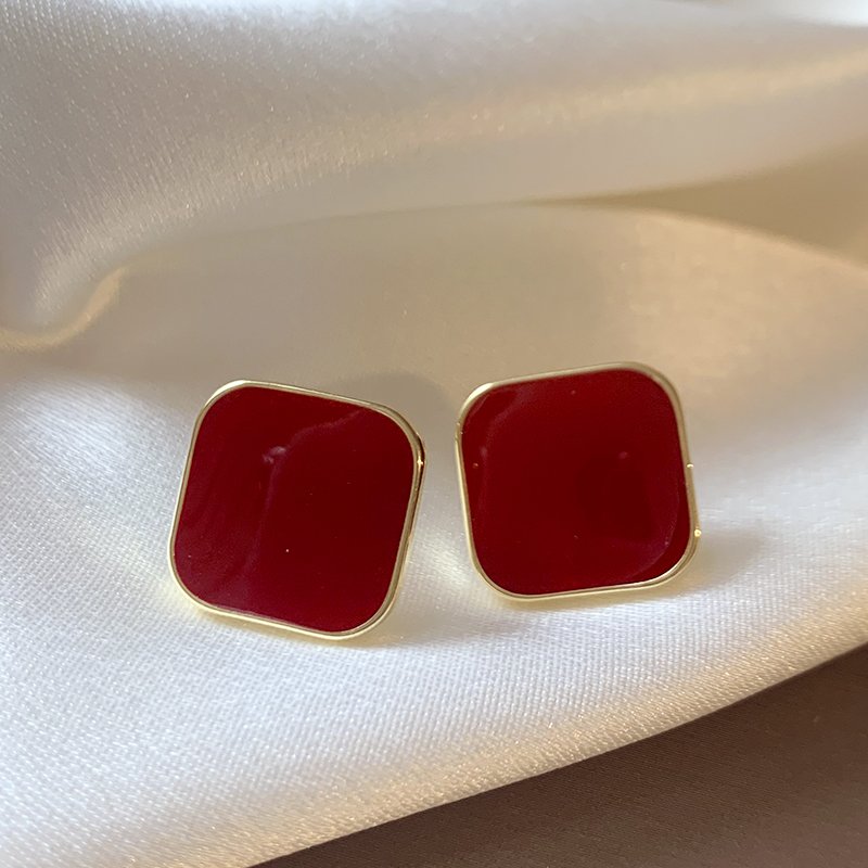 Wine red square earrings, women's light luxury unique earrings, 2024 new popular high-end temperament earrings