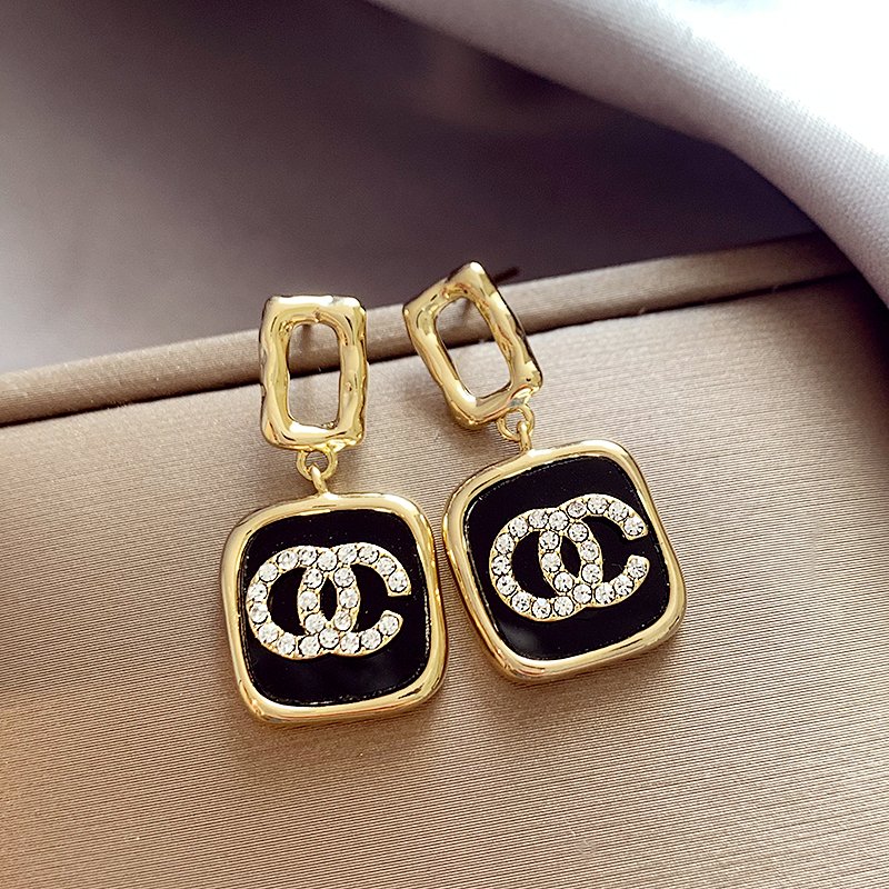 Earrings for women, light luxury and high-end earrings, 2024 new explosive style earrings, temperament earrings, earrings