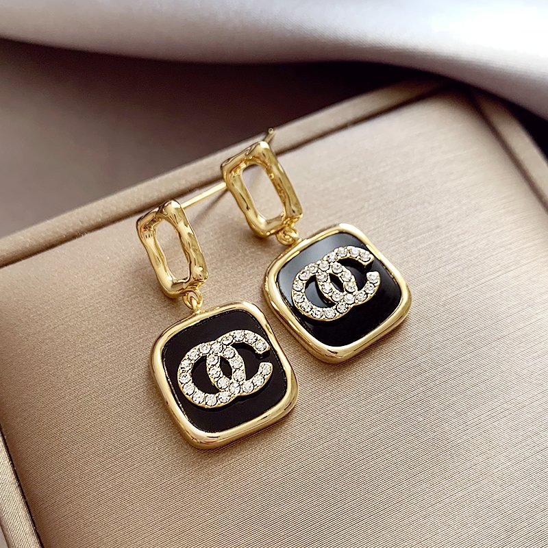 Earrings for women, light luxury and high-end earrings, 2024 new explosive style earrings, temperament earrings, earrings