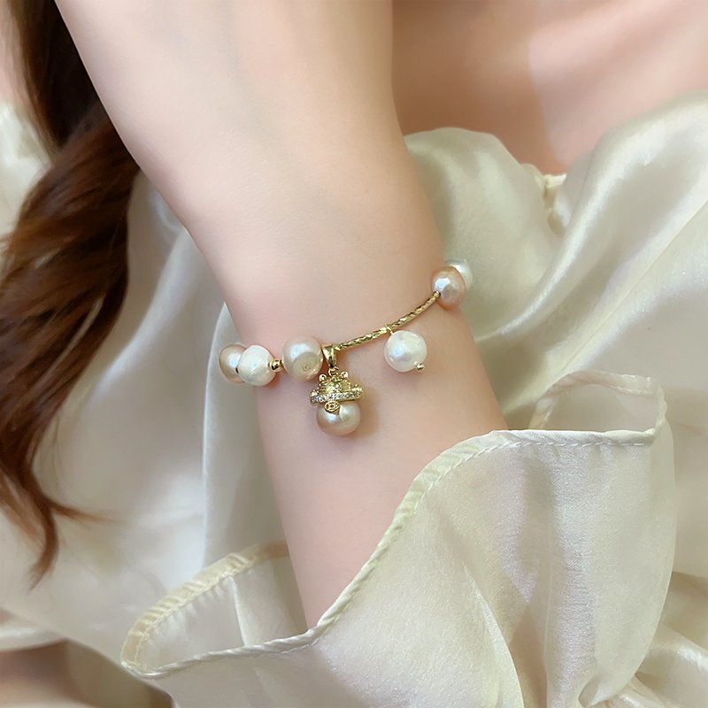 Zhaocai Cat Baroque Pearl Bracelet Hand Bracelet for Women, Light Luxury, Small and Exquisite Beaded Bracelet, 2024 New Edition