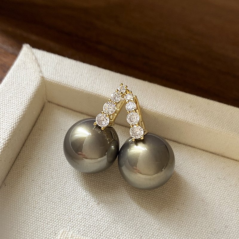 Zircon Grey Pearl Earrings for Women, Light Luxury and High Grade Earrings, 2024 New Explosive Style, Elegant Ear Accessories