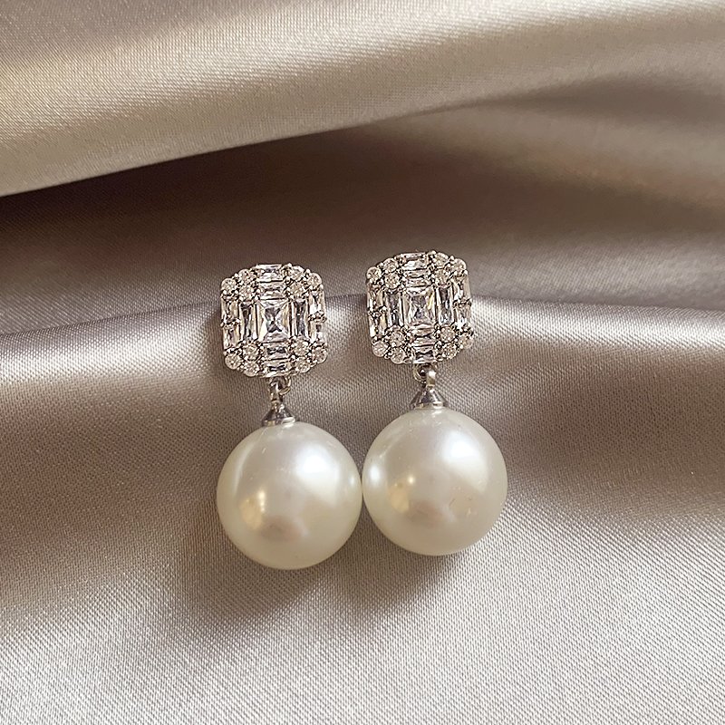 Zircon Pearl Earrings 2024 New Explosive Style Earrings Unique Premium Light Luxury Earrings for Women