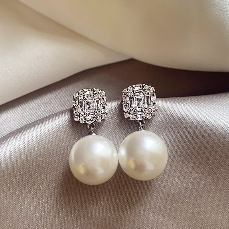 Zircon Pearl Earrings 2024 New Explosive Style Earrings Unique Premium Light Luxury Earrings for Women