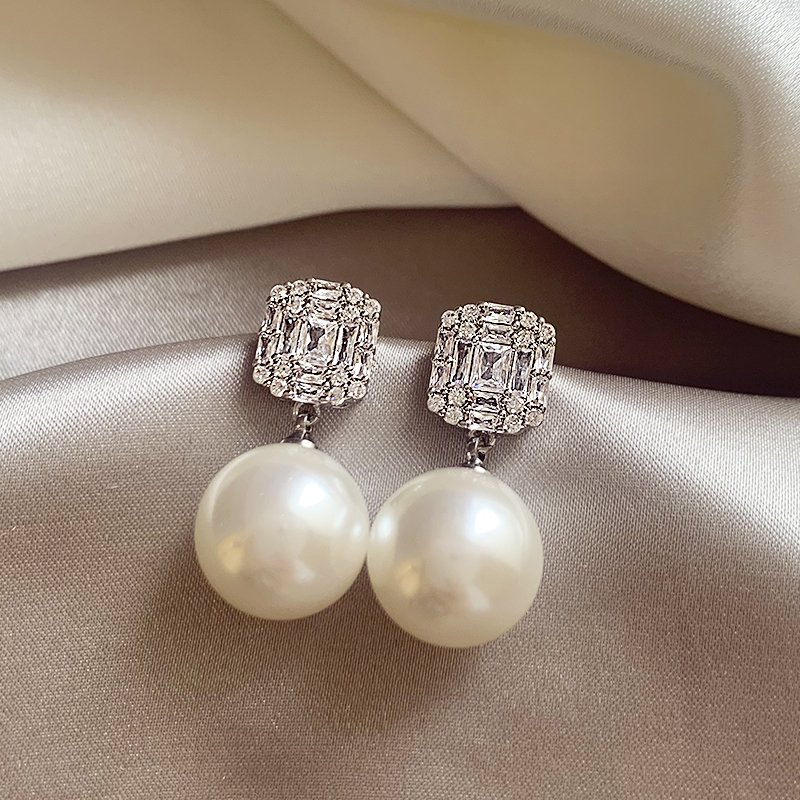 Zircon Pearl Earrings 2024 New Explosive Style Earrings Unique Premium Light Luxury Earrings for Women