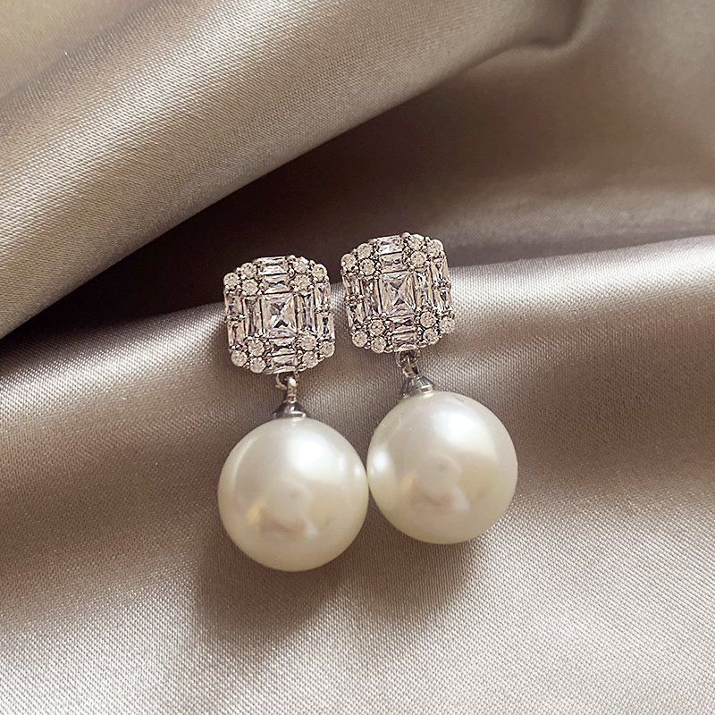 Zircon Pearl Earrings 2024 New Explosive Style Earrings Unique Premium Light Luxury Earrings for Women