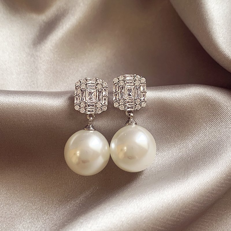 Zircon Pearl Earrings 2024 New Explosive Style Earrings Unique Premium Light Luxury Earrings for Women