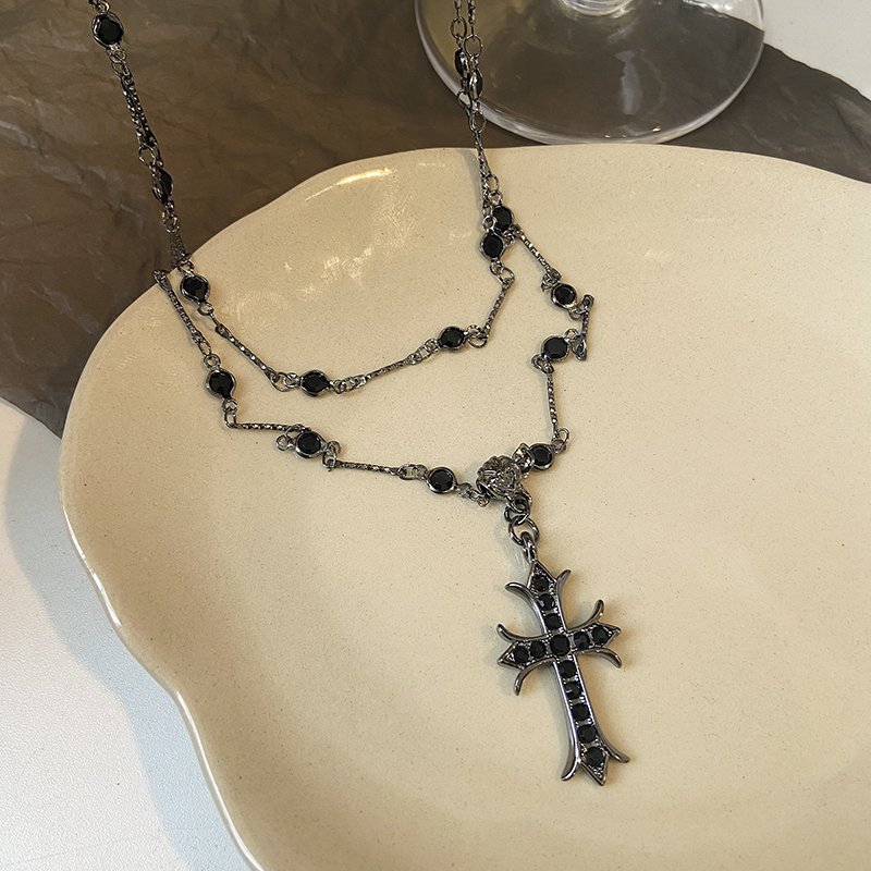 Zircon cross necklace for women, double layered, sweet and cool collarbone chain, light luxury, niche, high-end neck chain