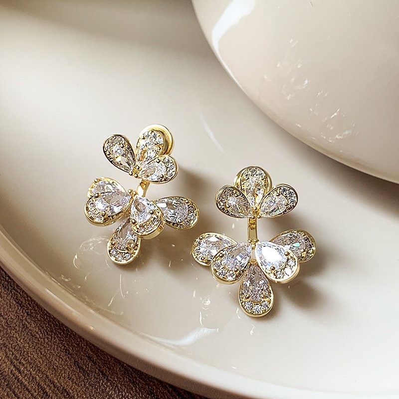 Zircon flower earrings for women, light luxury and high-end earrings, 2024 new popular item, niche unique temperament earrings, earrings and accessories