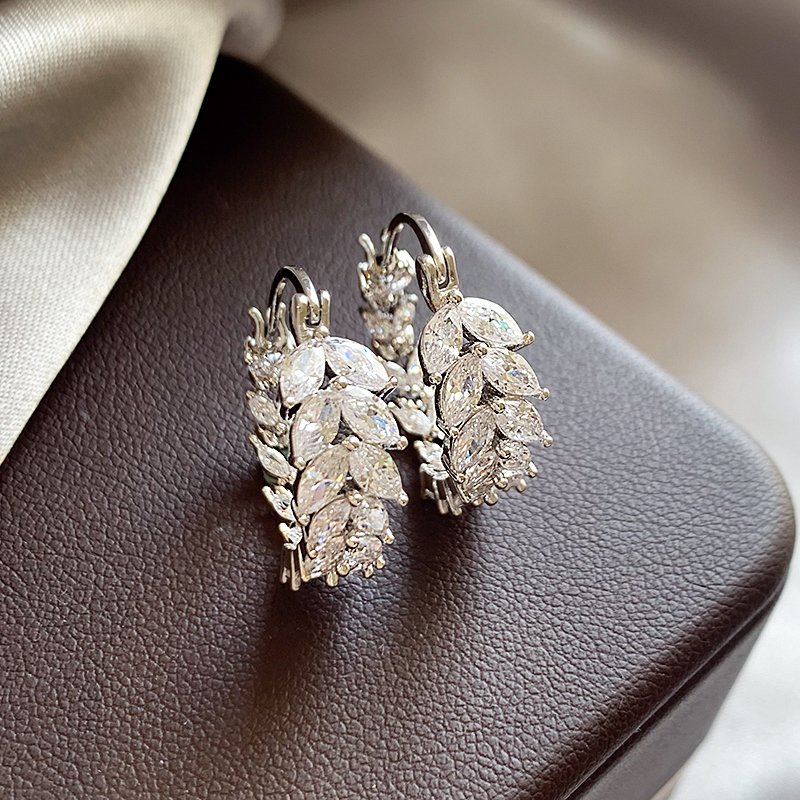 Zircon wheat ear earrings, women's light luxury high-end earrings, 2024 new popular item, niche unique temperament earrings, earrings