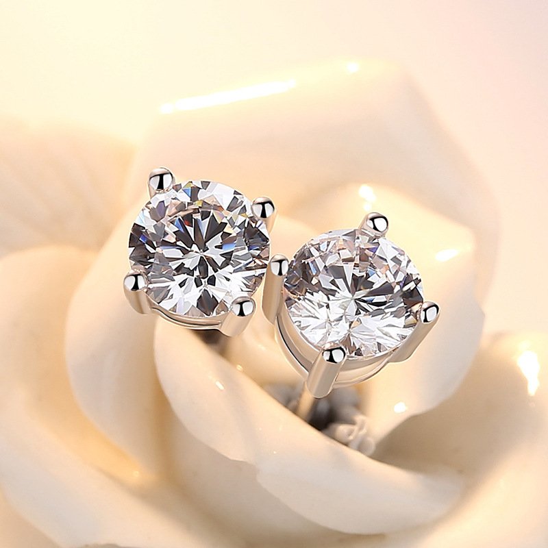 S925 pure silver four claw earrings for women, simple and popular, sweet earrings, mini and compact ear buckles, elegant zircon earrings