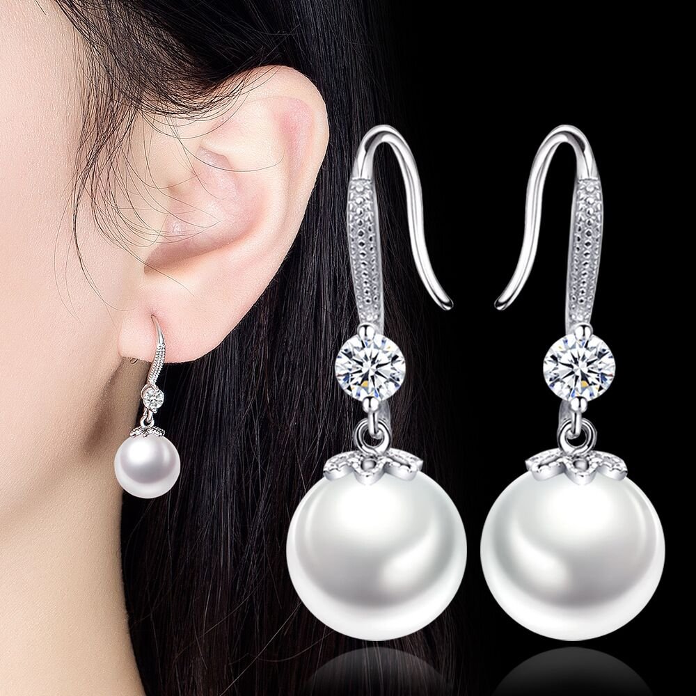 S925 silver Japanese and Korean minimalist temperament zircon earrings anti allergic and non fading fashionable earrings for women's love tassel earrings