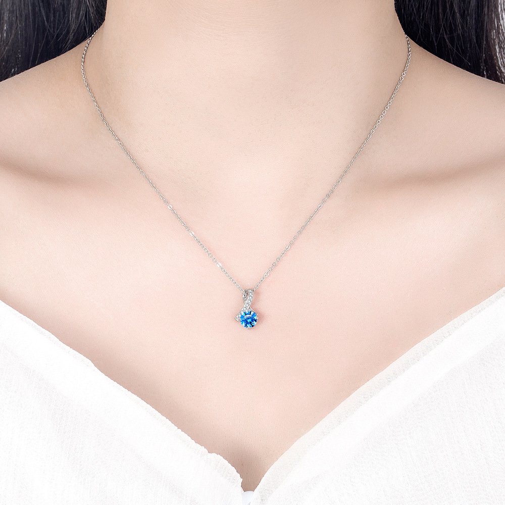 S925 silver pendant, women's personalized and versatile, inlaid with zircon necklace, anti allergic and non fading fashionable collarbone necklace