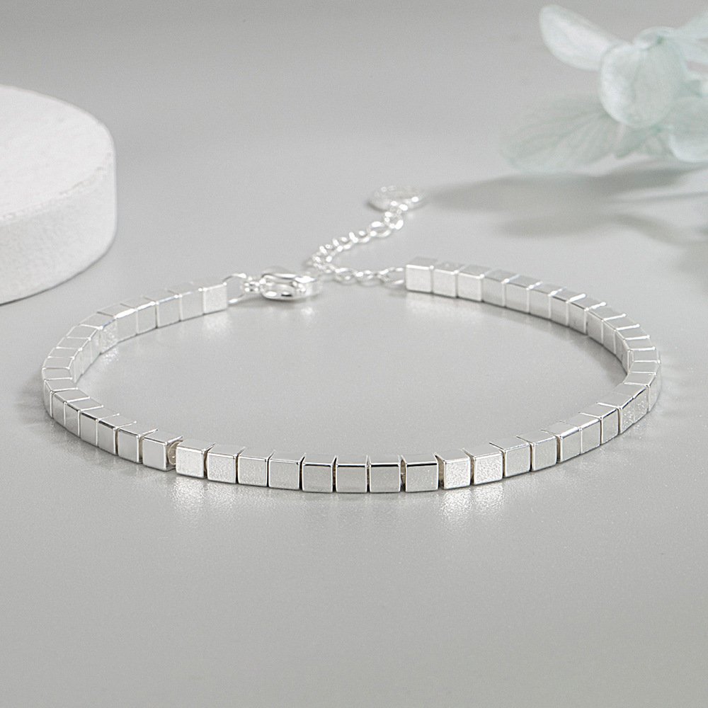 S925 sterling silver square bracelet for women's temperament, versatile bracelet that does not fade, personalized hand rope, new anti allergic accessory