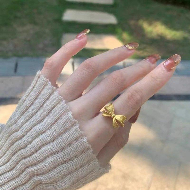 Escape Princess Bow Ring Feminine Fried Dough Twists Elegant Sand Face Ring Colorless Ring