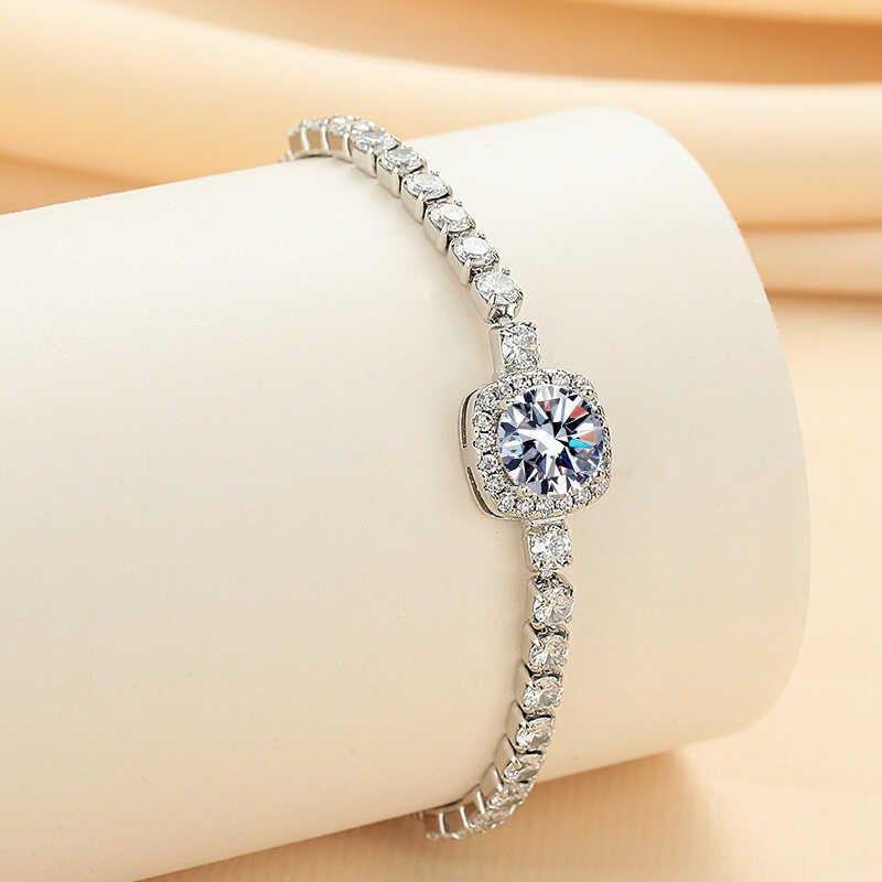 Korean style temperament square bag bracelet, women's pull-out small and exquisite imitation of moissanite, simple and high-end fashion jewelry