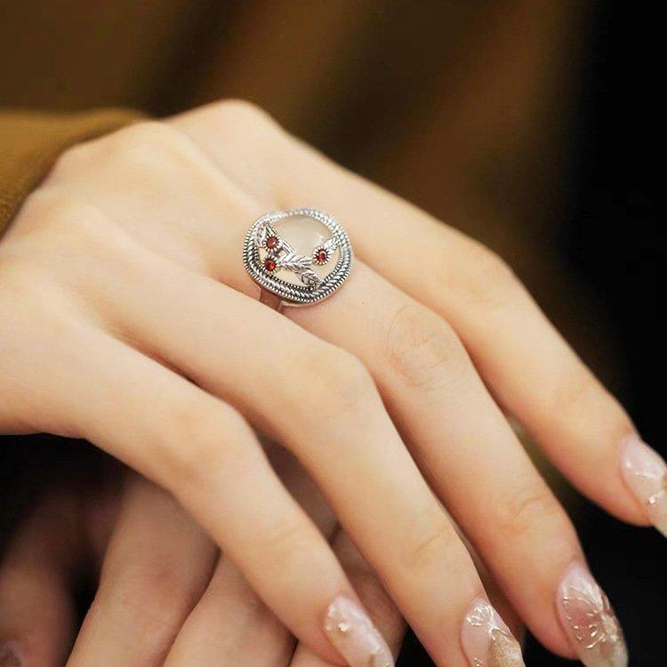 S925 Silver Imitation White Jade Marrow Retro Flower Ring for Women, Versatile, Personalized, Literary and Artistic Style, Open Ring, Fashionable and Simple