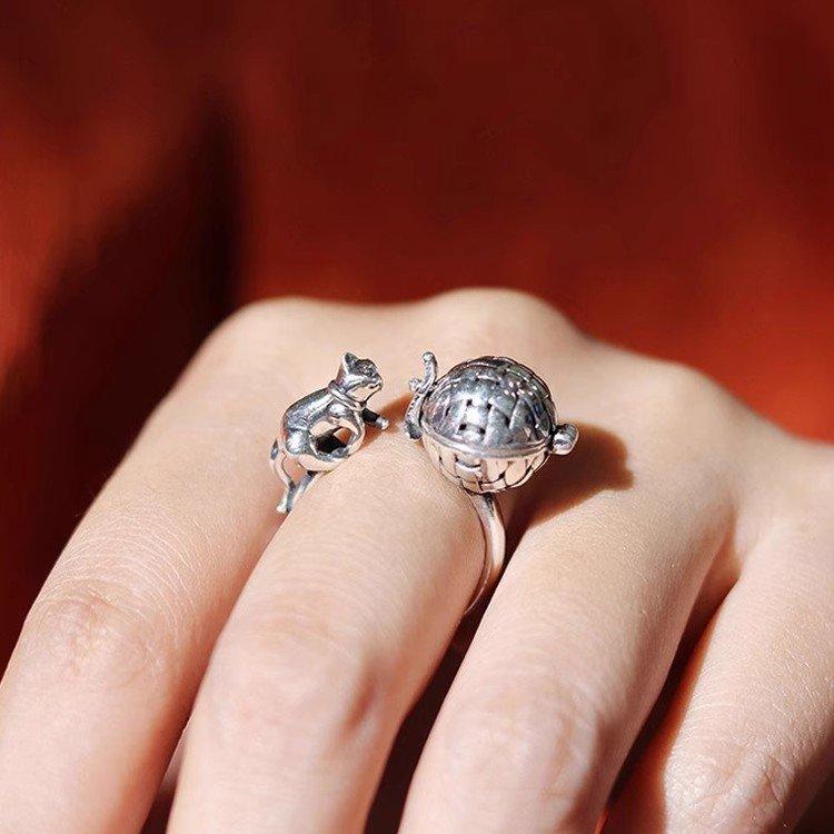 S925 silver antique style vintage hollowed out aromatherapy ball, cat ring, niche cute open mouth ring, women's sachet, fragrance pill