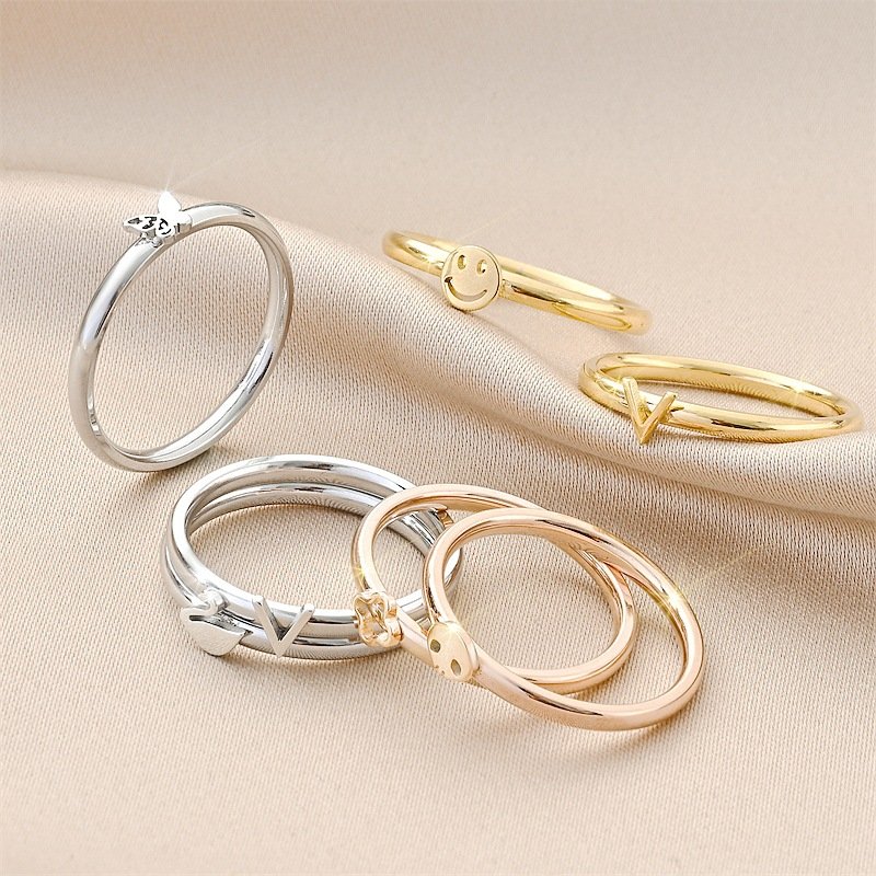 Advanced design feeling, titanium steel ring, women's color not fading, light luxury niche ring, Korean version popular accessory