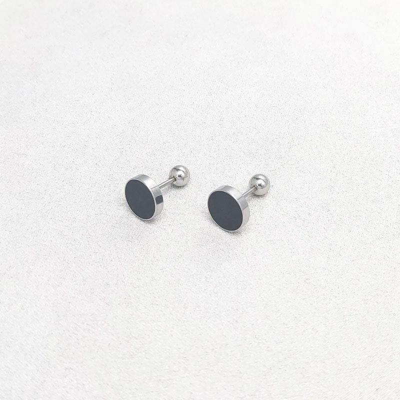 Black titanium steel drip oil small earrings with feminine temperament, Korean simple and exquisite cool style ear accessories, Hong Kong style internet famous earrings