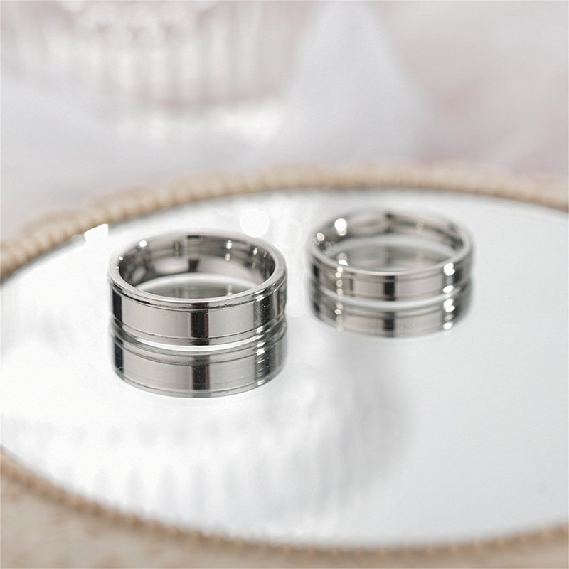 European and American new minimalist glossy titanium steel ring with no fading color, Korean version versatile stainless steel couple ring