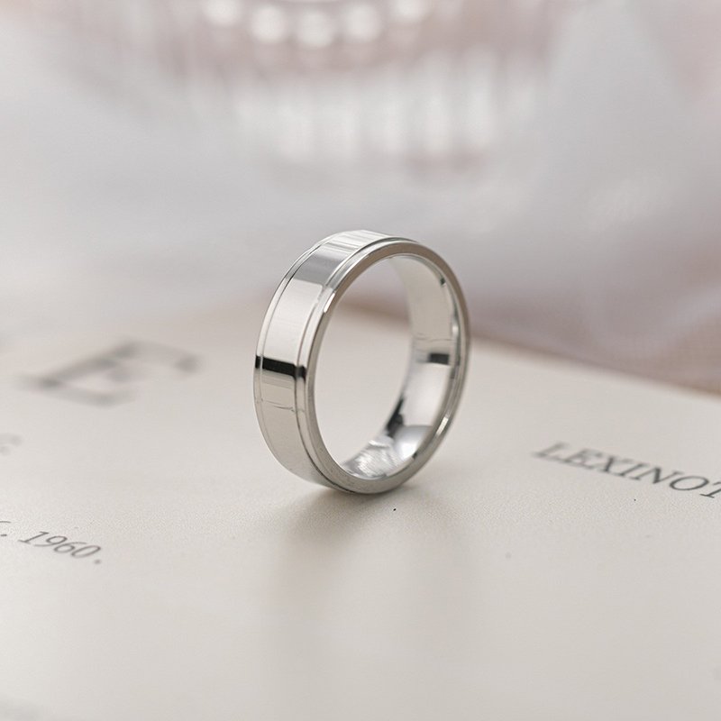 European and American new minimalist glossy titanium steel ring with no fading color, Korean version versatile stainless steel couple ring