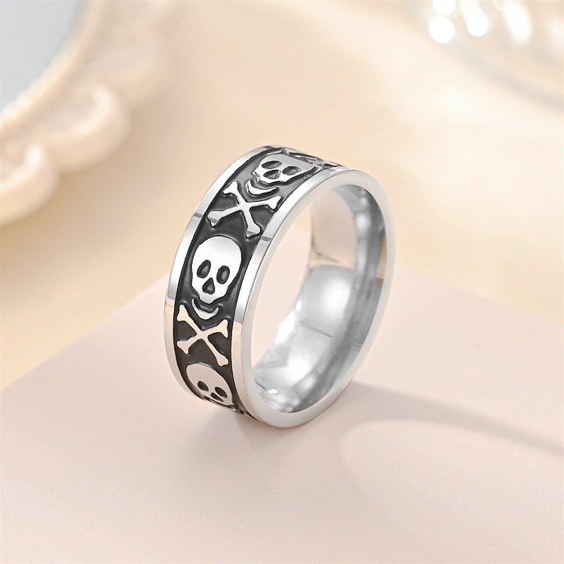 European and American retro style titanium steel ring, fashionable carving and oiling men's ring, Xiyin source