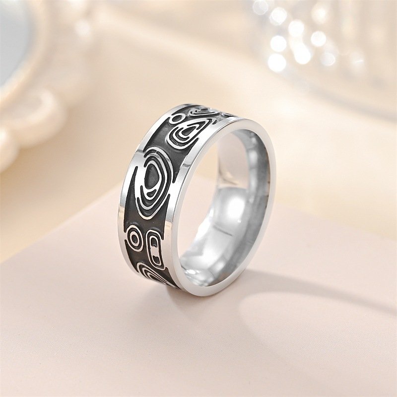 European and American retro style titanium steel ring, fashionable carving and oiling men's ring, Xiyin source