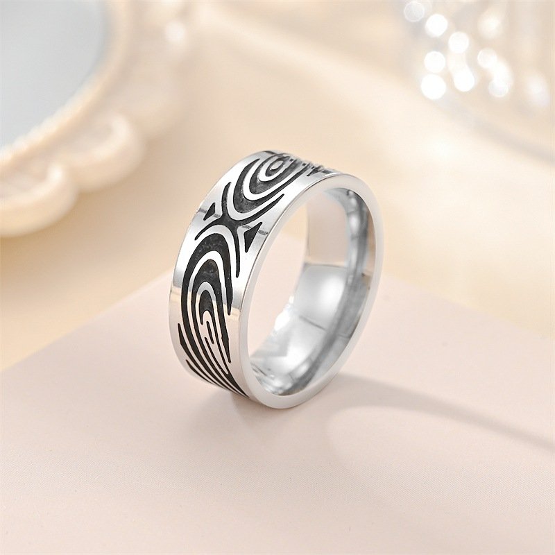 European and American retro style titanium steel ring, fashionable carving and oiling men's ring, Xiyin source