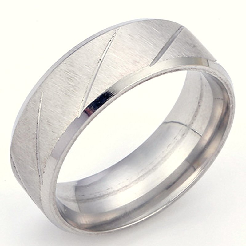 European and American stainless steel titanium steel rings, fashionable men's and women's diagonal non fading accessories, women's rings