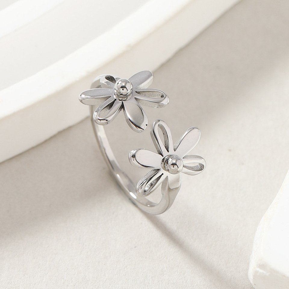 Fashionable titanium steel ring, niche and high-end, double-layer flower opening adjustable ring, stainless steel decoration