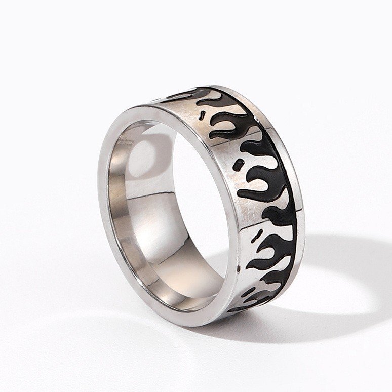 Fashionable titanium steel ring with corrosion, oil coating, flame pattern that does not fade, men's stainless steel hand jewelry