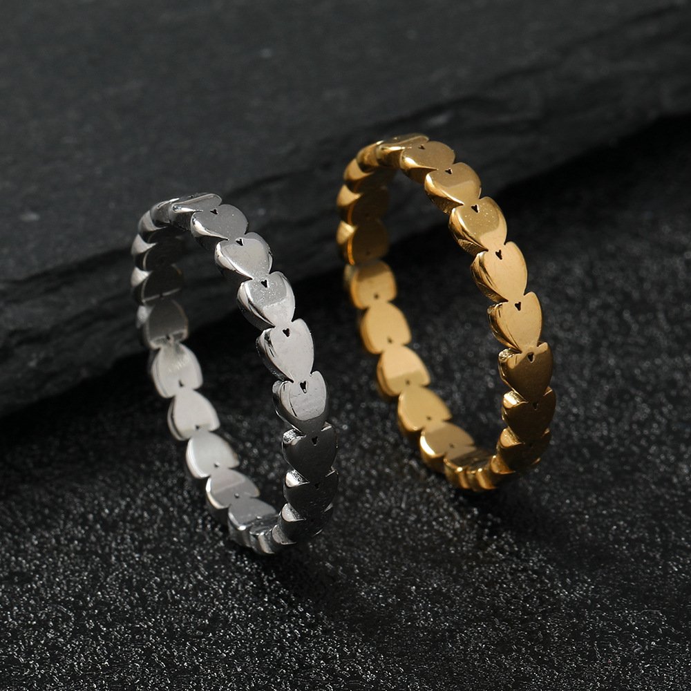 Fashionable titanium steel ring with simple cutting and solid heart ring for couples, paired with stainless steel ring accessories