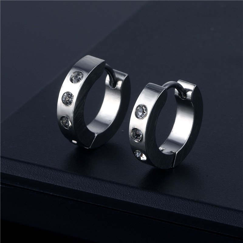 Korean style fashionable titanium steel round diamond inlaid earrings for men and women, stainless steel personalized rhinestone ear buckles, earrings accessories