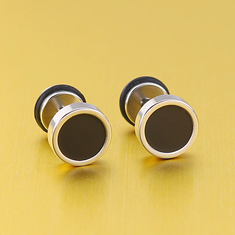 Korean version new titanium steel round black drip oil earrings stainless steel electroplated round cake punk style earrings earrings earrings earrings