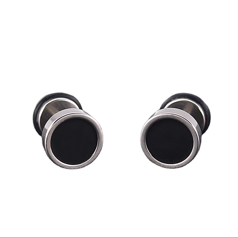 Korean version new titanium steel round black drip oil earrings stainless steel electroplated round cake punk style earrings earrings earrings earrings