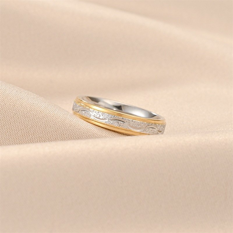 Light luxury niche titanium steel couple's ring, European and American fashion versatile two-color gold diamond ring, Korean version popular accessory