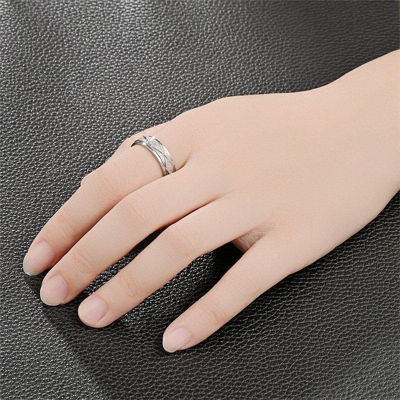 New European and American Titanium Steel Couple Ring Fashion Light Luxury Wind Frosted Ring Xiyin Hand Jewelry